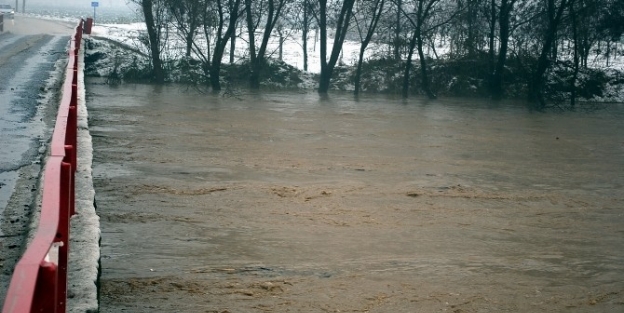 Gediz Nehri’nin Su Seviyesi Yükseldi