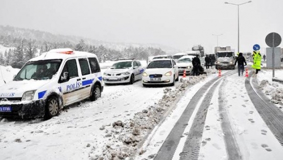 İzmir-İstanbul yolu trafiğe açıldı
