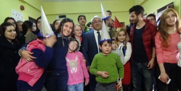 Başkan Karaçanta, Yeni Yılını Engellilerle Geçirdi