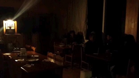 Yeni yıla karanlıkta ve soğukta girdiler