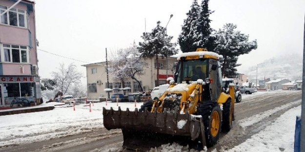 Sarıcakaya’ya 10 Yıl Sonra Gelen Kar