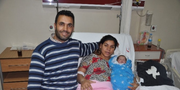 (özel Haber) Kırkağaç’ta Yeni Yılın İlk Bebeği Evrim Naz