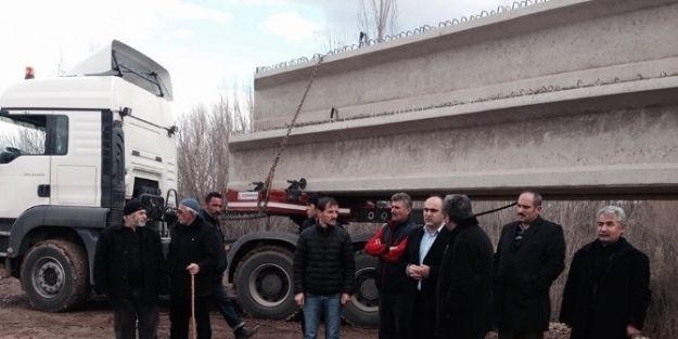 Milletvekili Özbek, Değirmencik Köprüsünde İncelemelerde Bulundu