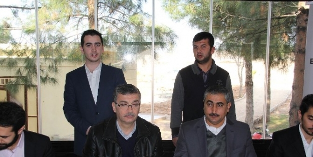 Yeni Yılın İlk Toplantısını Gençlerle Yaptı