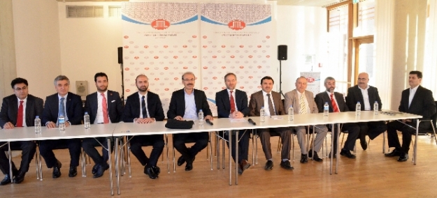 Gurbetçiler sokağa iniyor