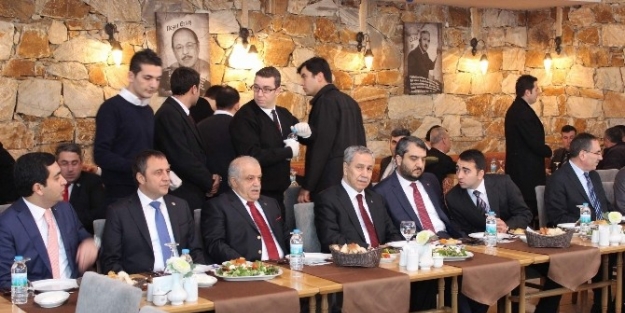 Başbakan Yardımcısı Bülent Arınç’dan Veda Gibi Konuşma