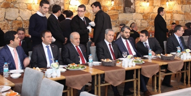 Arınç’tan veda gibi konuşma