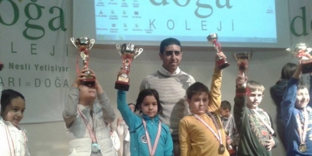 Minik Satrançcılar, Başkentten İki Şampiyonlukla Döndü