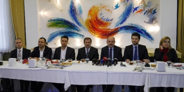 Bakan Müezzinoğlu'ndan Elif Şafak'a cevap