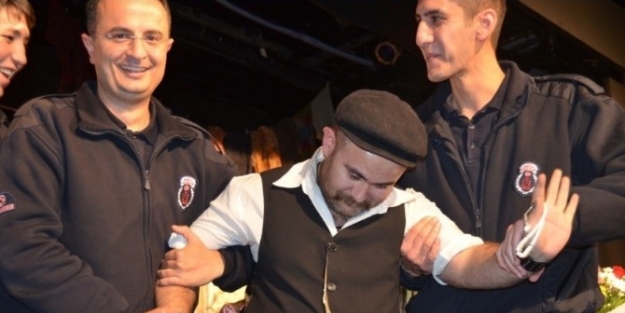 Mahkumların Tiyatro Keyfi