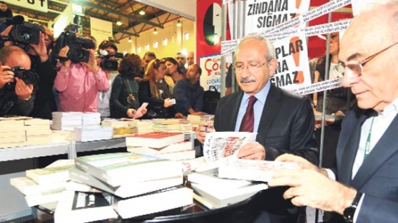 Kemal Kılıçdaroğlu 10 bin kitabı olduğunu söyledi