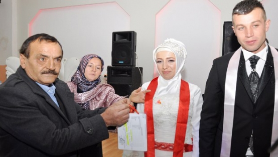 Evleneceği kıza sigorta yaptırmak zorunda