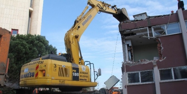 Büyük Samsun Oteli’nin Yıkımına Başlandı