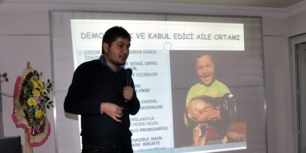 Kahta Bilgi Evinde Öğrenci Veli Buluşması