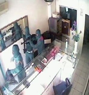 Kalaşnikoflu kuyumcu soygunu