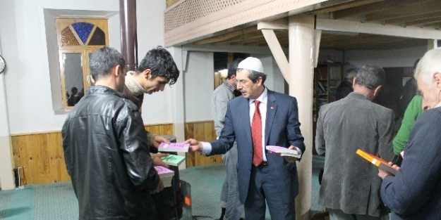 Eksoder’den Mevlid Kandili’nde Kitap Dağıtımı