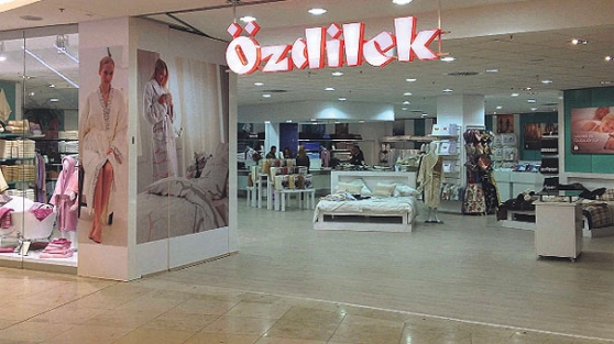 Özdilek 3 bin 500 yetimi giydirecek