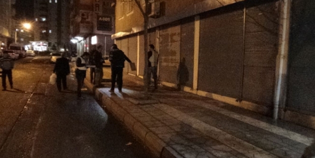 Diyarbakır'da kaymakamlık binasına bombalı saldırı