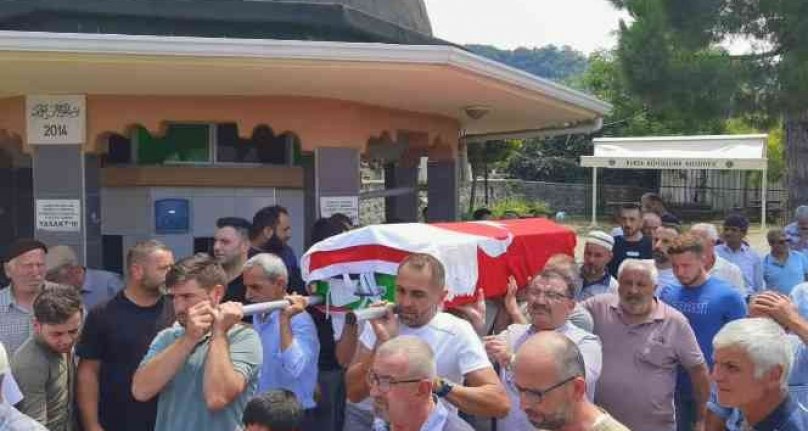 Bursa'da TIR kazasında ölen 3 kişi defnedildi