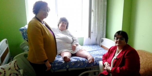 Fil Hastası Kadını Ziyaret Ettiler