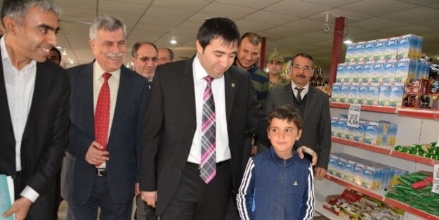 Viranşehir Kaymakamı Huzeyfe Citer Çadirkenti Ziyaret Etti