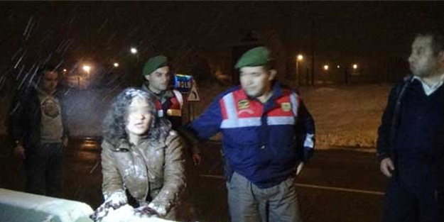 Genç kız otobüsten kaçtı