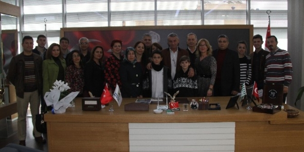 Halk Dansları Ekibinden Ziyaret