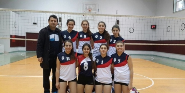 Seçkin Koleji Çeyrek Finalde