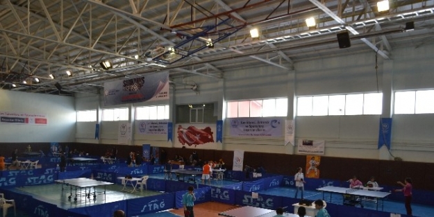 Minikler Ve Yıldızlar Masada Yarışıyor