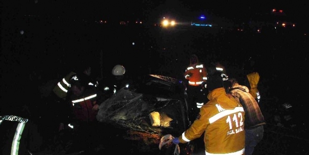 Salihli’de Trafik Kazası: 1 Ölü, 2 Yaralı
