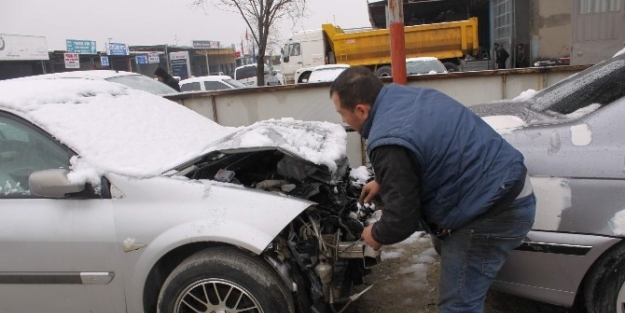 Kar Yağışı En Çok Tamircilere Yaradı