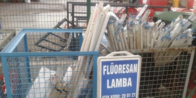 Körfez Belediyesi Tehlikeli Atıklarla Mücadeleyi Sürdürüyor