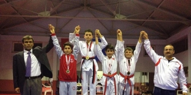 Burhaniyeli Tekvandocular Bursa Yolcusu