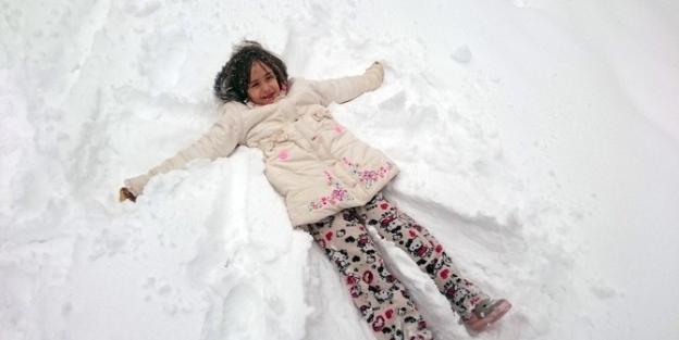 Kar Tatili Çocuklarin Yüzünü Güldürdü