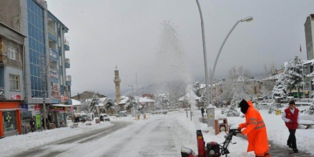 Seydişehir’de Kar Çalişmalarina Erken Müdahale