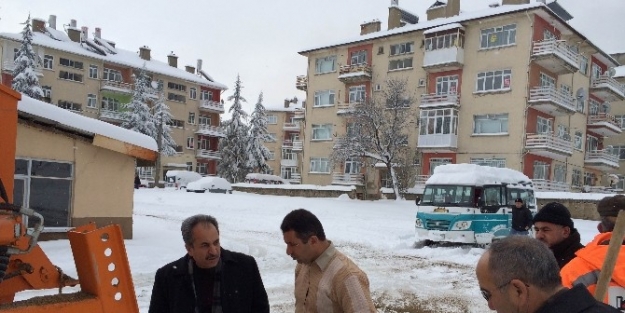 Akşehir’de Kar Temizleme Çalişmalari Sürüyor