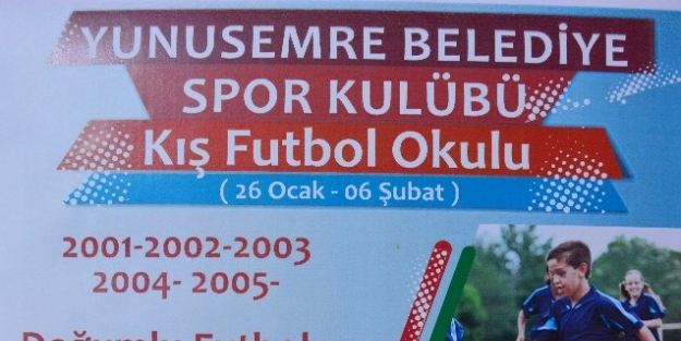 Yunusemre’de Kış Futbol Okulu Açıldı