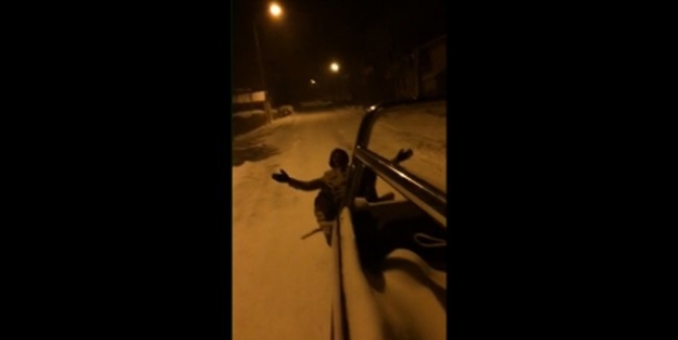 Otomobil Arkasında Kayarak Karın Tadını Çikariyorlar