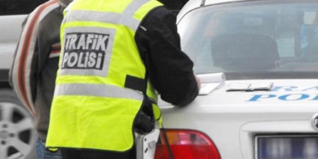 Rüşvet isteyen polis yandı!