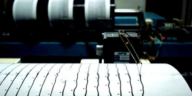 6,6 büyüklüğünde depremle sallandılar!