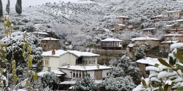 Ödemiş’te Kartpostal Gibi Kar Manzaraları