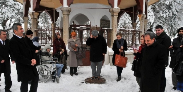 Yazarlar “dünyanın Ortası”nda Buluştu