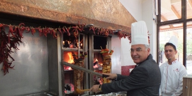 Selçuk’un Başkanı Dönerci Ustası Oldu!