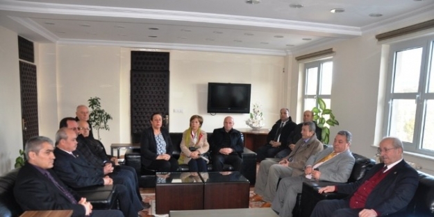 Tekirdağ Büyükşehir Belediye Başkanı Kadir Albayrak, Şarköy Kaymakamlığını Ziyaret Etti