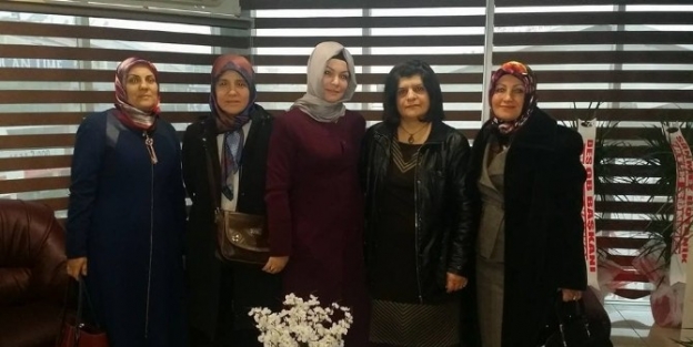 Ak Parti Akçakoca Kadın Kolları Başkanı Çalişkan Oldu