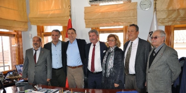 Chp’li Milletvekili Ve Aday Adaylarından Ziyaret