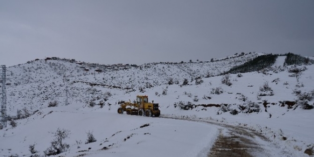 Altıeylül’de Açılmayan Yol Kalmadı