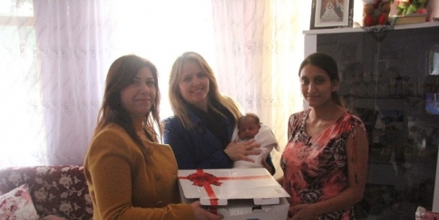 Burhaniye Belediyesi’nde Merhaba Bebek Projesi