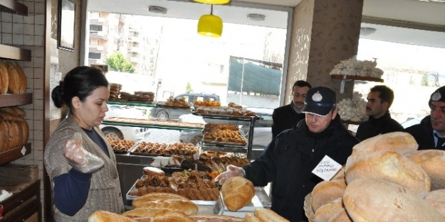 Edremit’te Fırınlar Denetlendi