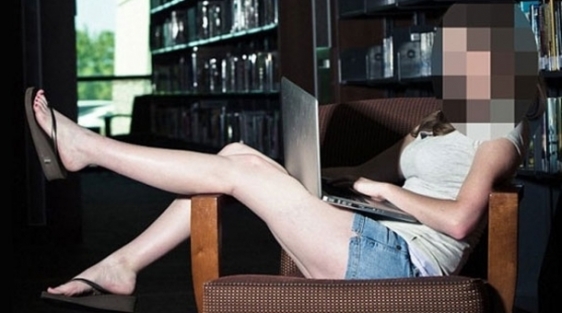 Okul kütüphanesini seks yuvasına çevirdiler!